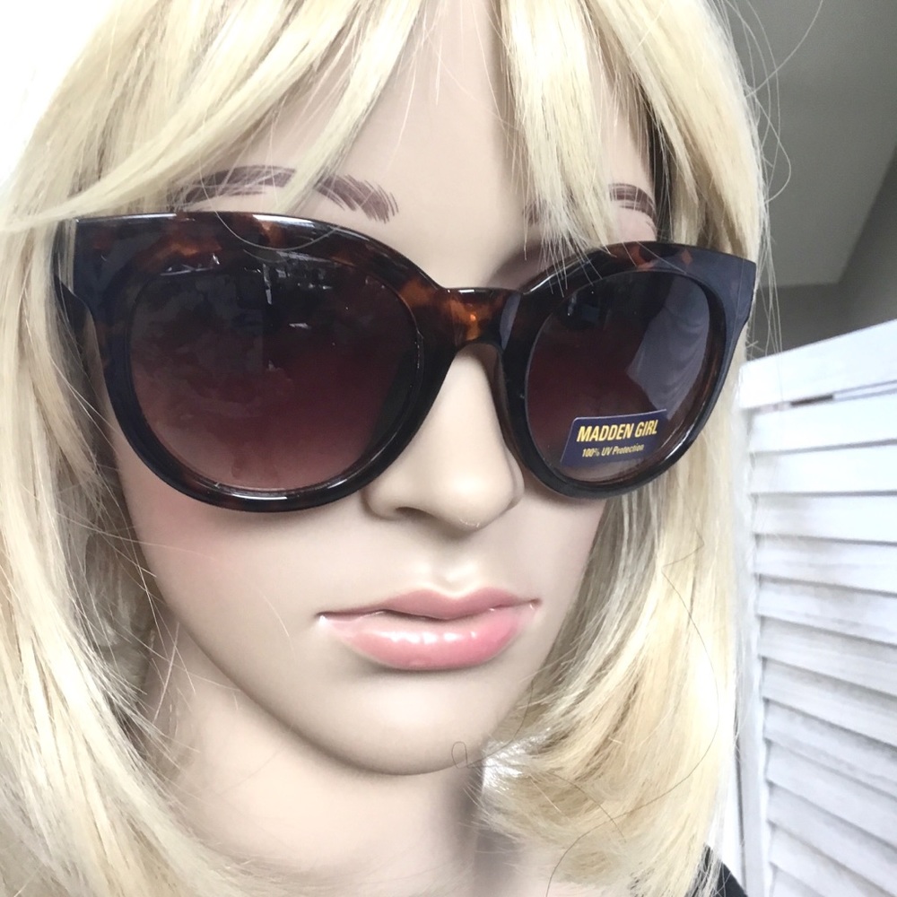 Madden Girl Sunglasses 😎 - Picture 2 of 10
